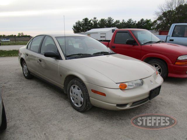 2002 Saturn SL1_1.jpg